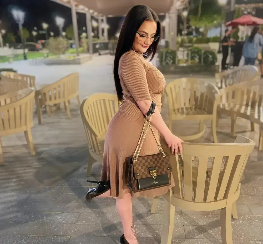 Katt Monroe