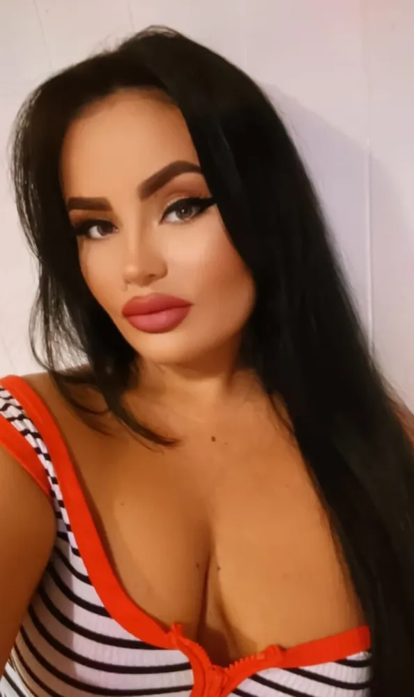 REAL PICS-In or out-gfe or Pse-videochat